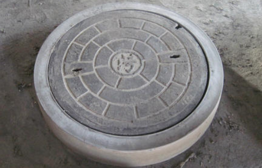 水泥井盖