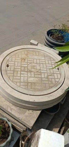水泥井盖